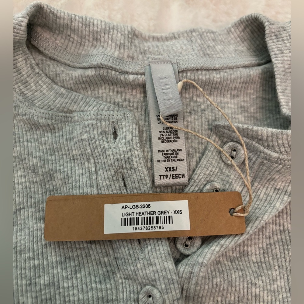 SKIMS Cotton Rib Henley Long Sleeve Top - Picture 3 of 3